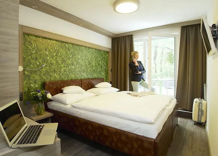 Design & Budget Schoenbrunn Otel 3*