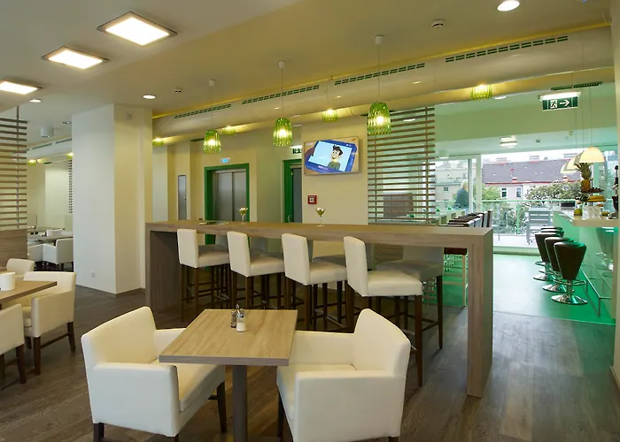 Design & Budget Schoenbrunn Otel 3*