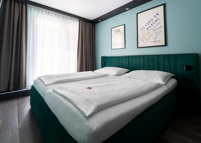 Design & Budget Schoenbrunn Otel 3*