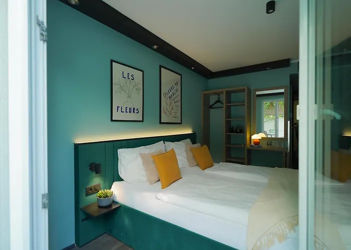 Design & Budget Schoenbrunn Otel 3*
