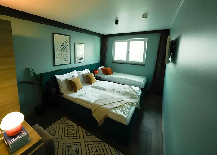 Design & Budget Schoenbrunn Otel 3*