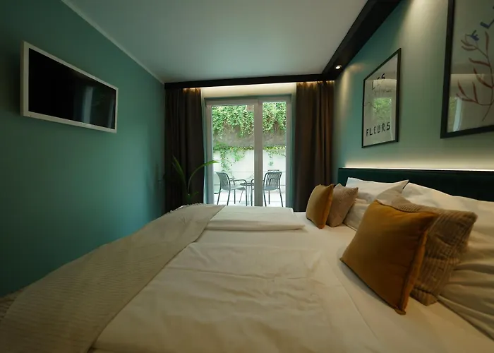 Design & Budget Schoenbrunn Otel 3*